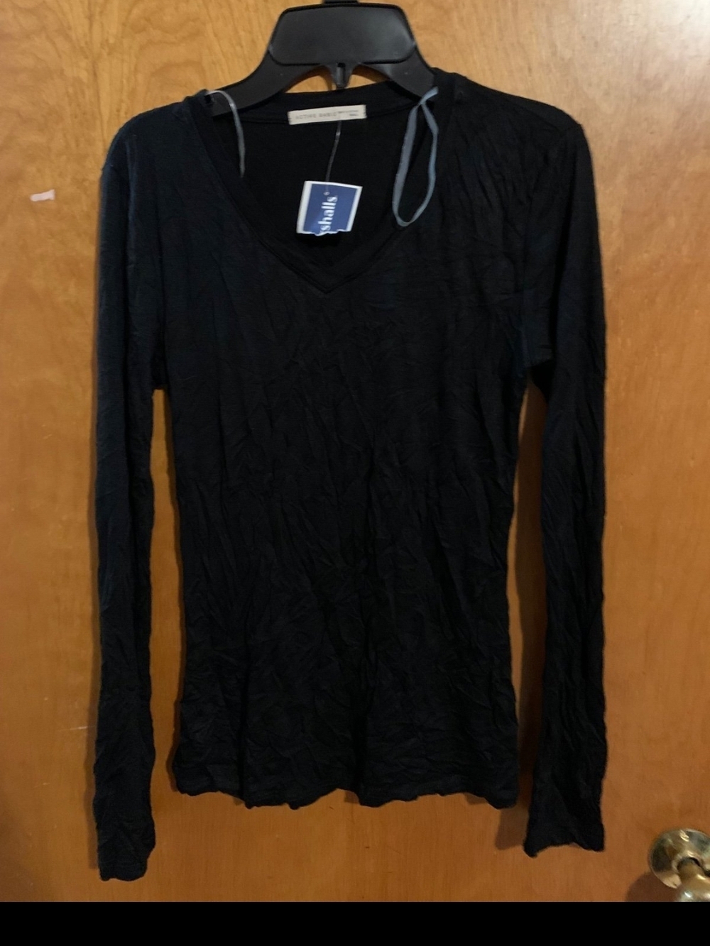 Lightweight Black V-Neck Long Sleeve Tee - Unbranded